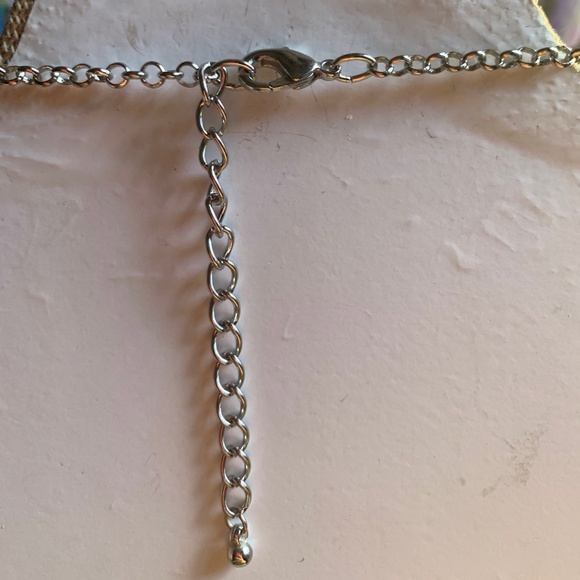 Clear Silver Tone Acrylic Crystal Necklace - NWOT - Picture 5 of 8